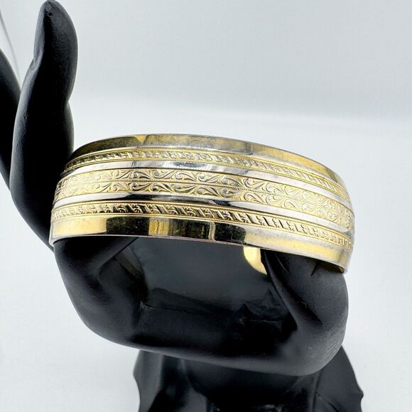 Vintage Filigree Gold Tone Cuff Bracelet Scrollwork Hero Chunky Retro - Picture 1 of 7